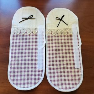 Set of 2 Fridge door‎ handle covers. Measures 14 x 4 inches flat.